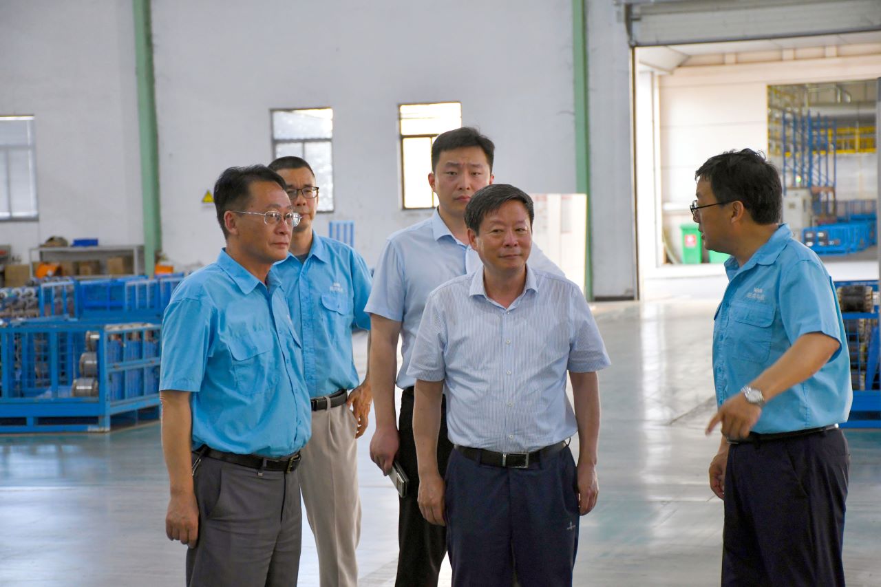 中機企協常務副會長楊一平來91麻豆国产福利品精電機調研指導