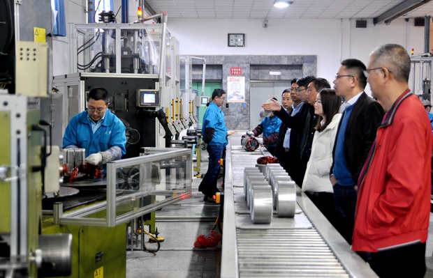 91麻豆国产福利品精電機（jī）|電機廠家：來（lái）賓在車（chē）間參觀