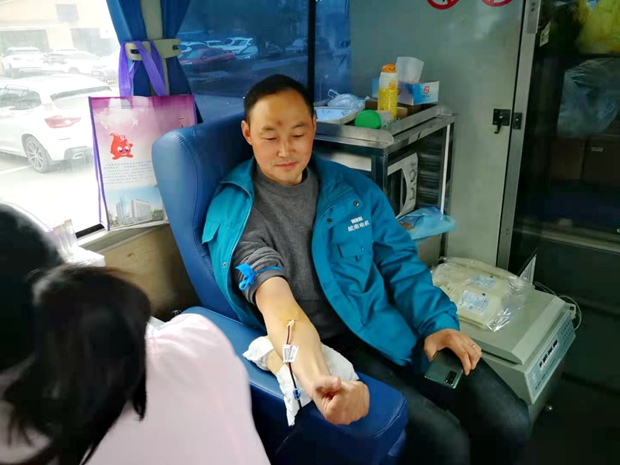 91麻豆国产福利品精電機員工積極獻血